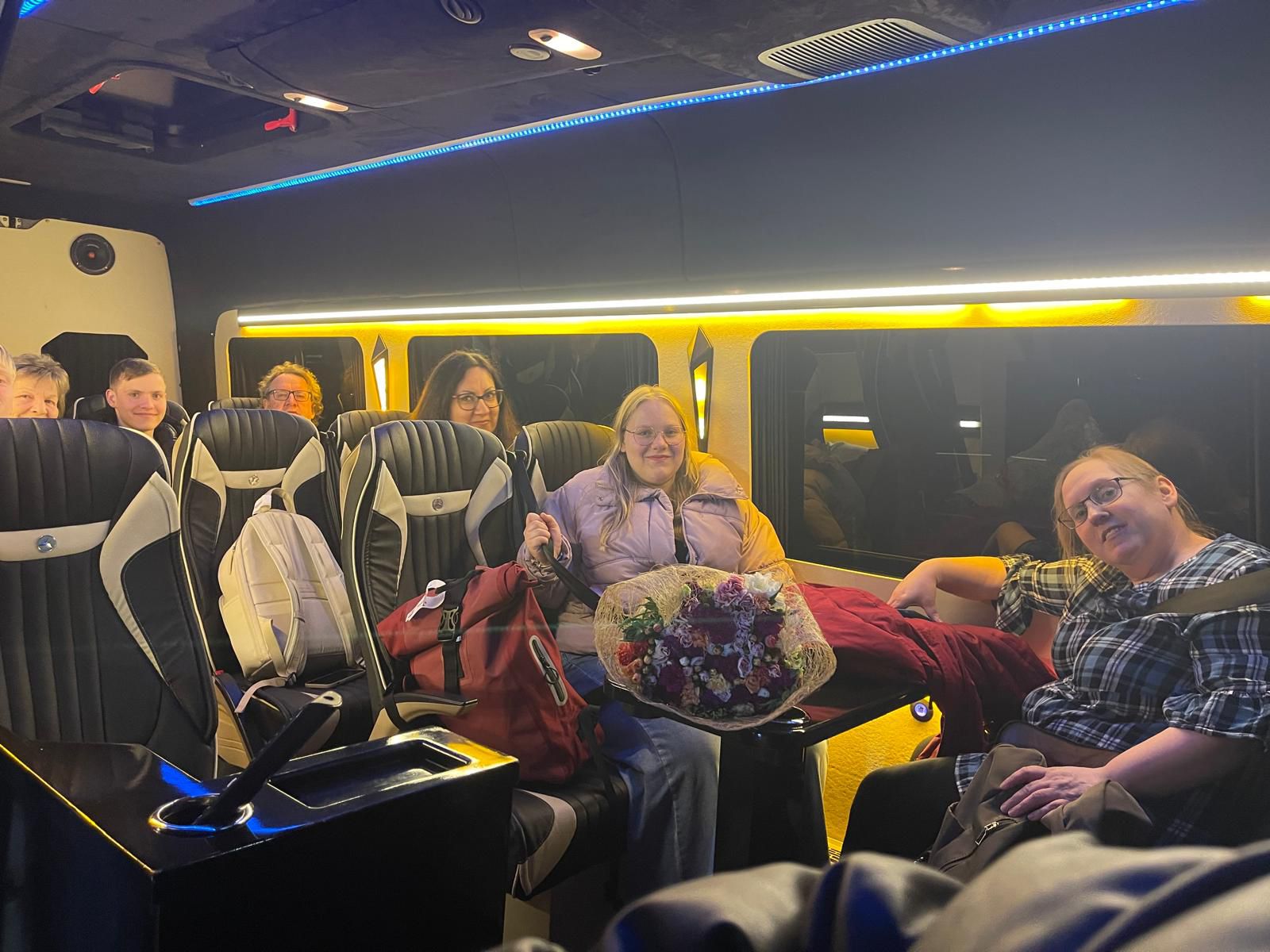 vip-sprinter-fuer-privaten-transfer-in-side