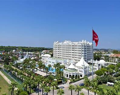 Transfer Antalya Flughafen nach Kamelya Collection Fulya Hotel Privat